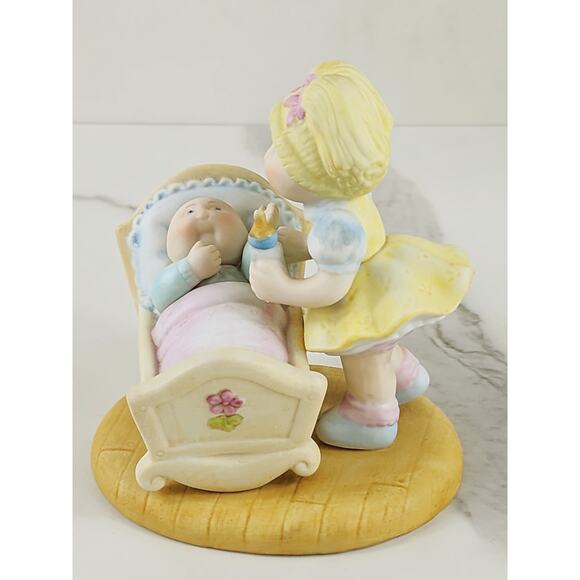 Cabbage Patch Kids Girl w/ Baby in Crib Figurine 1984 Porcelain 4 1/4" Korea - Picture 5 of 14